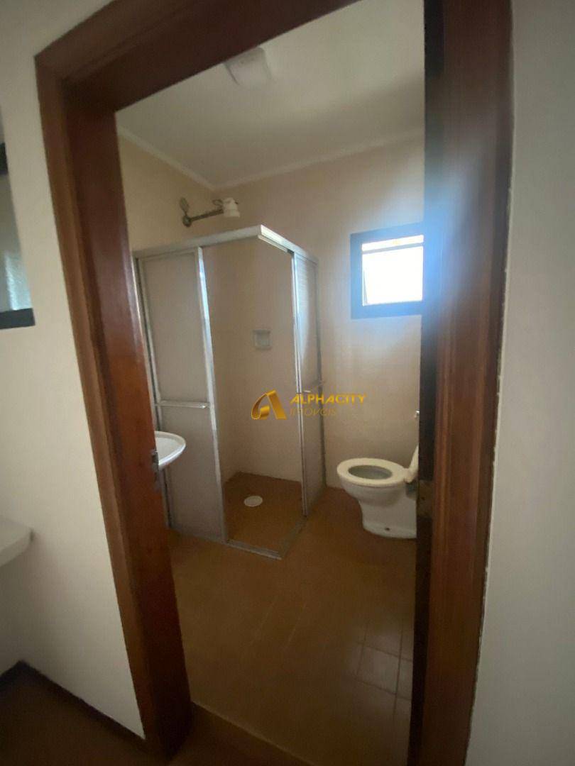 Casa de Condomínio para alugar com 4 quartos, 429m² - Foto 11