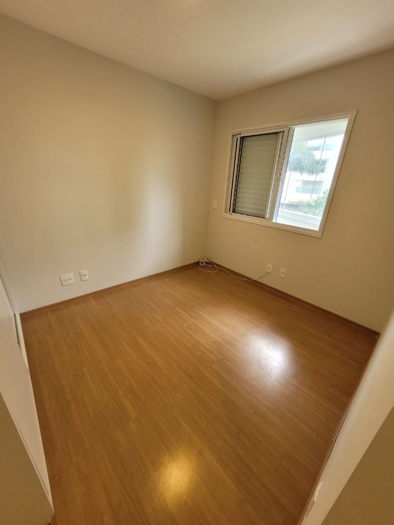 Apartamento à venda com 3 quartos, 117m² - Foto 14