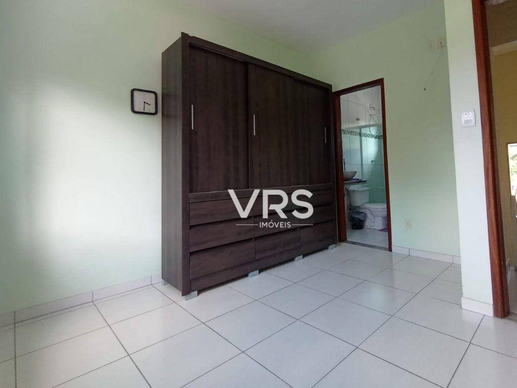 Casa à venda com 2 quartos, 108m² - Foto 13