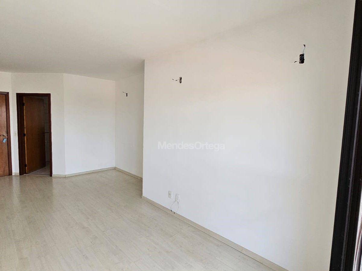 Apartamento à venda com 3 quartos, 86m² - Foto 4