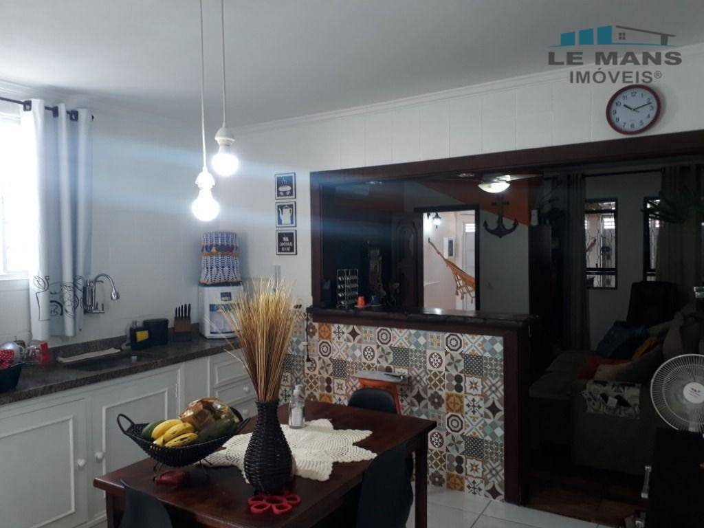 Casa à venda com 2 quartos, 69m² - Foto 18