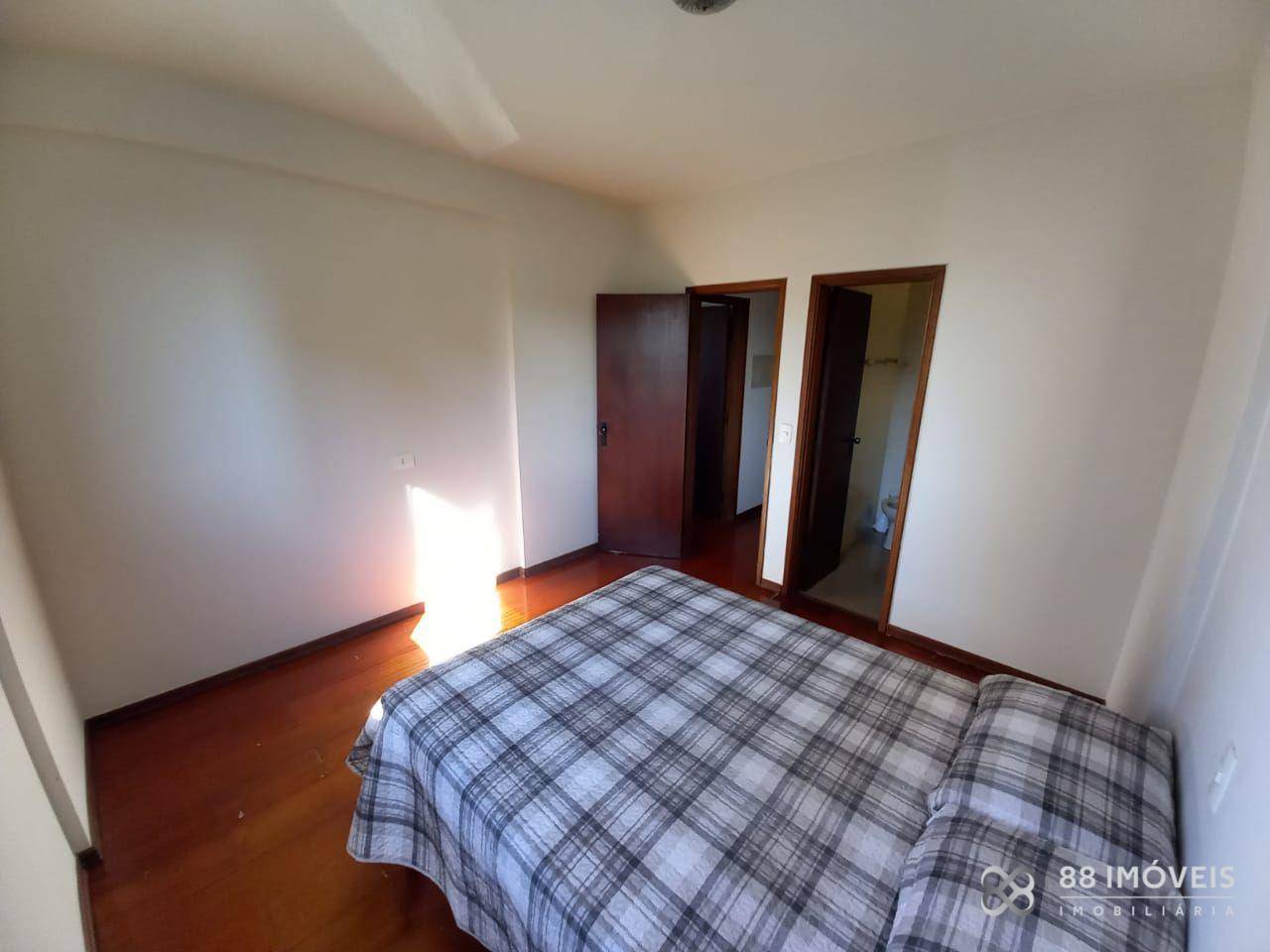 Apartamento à venda com 3 quartos, 89m² - Foto 8