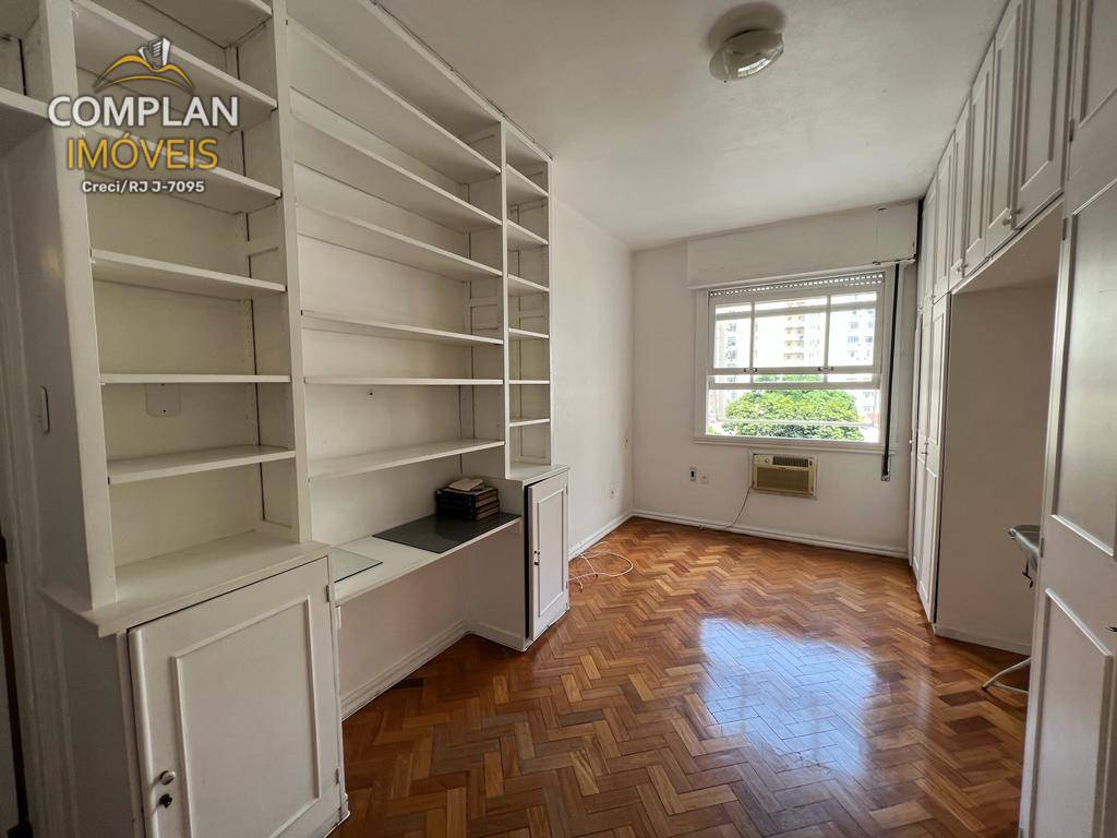 Apartamento à venda com 3 quartos, 160m² - Foto 10