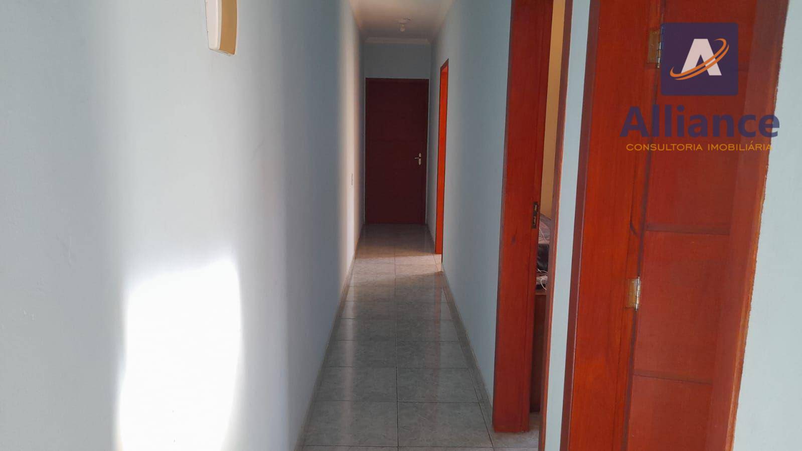 Casa à venda com 4 quartos, 180m² - Foto 13