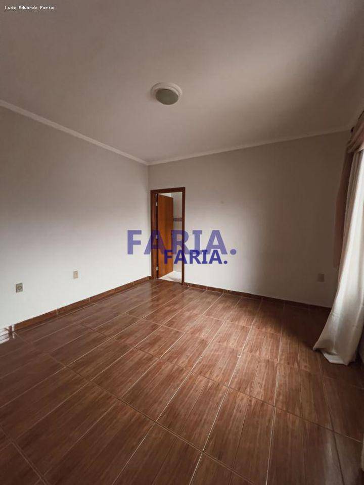 Casa à venda com 3 quartos, 120m² - Foto 10