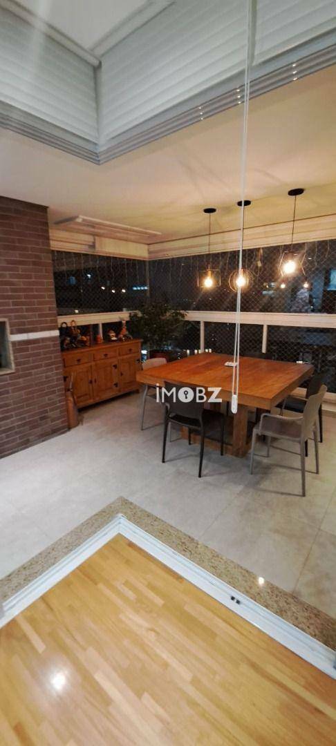 Apartamento à venda com 3 quartos, 141m² - Foto 10