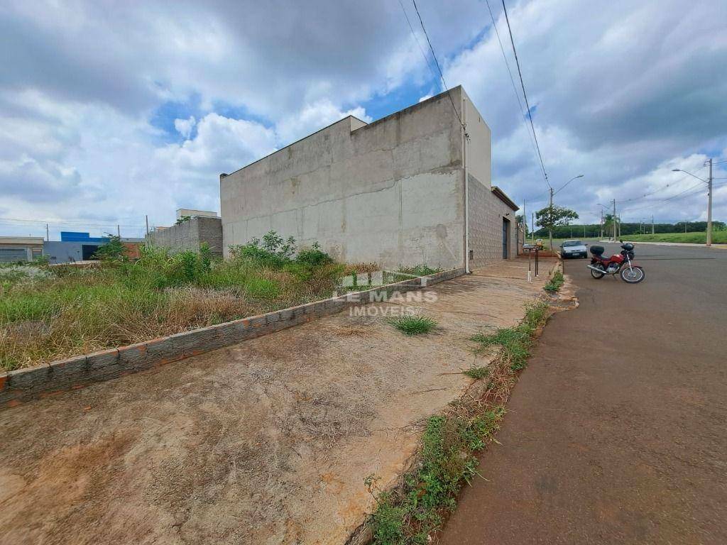 Terreno para alugar, 323M2 - Foto 1