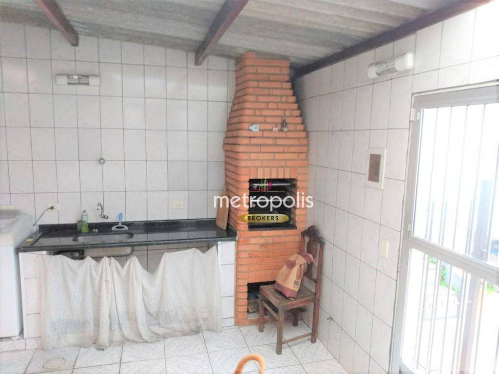 Casa à venda com 4 quartos, 200m² - Foto 15