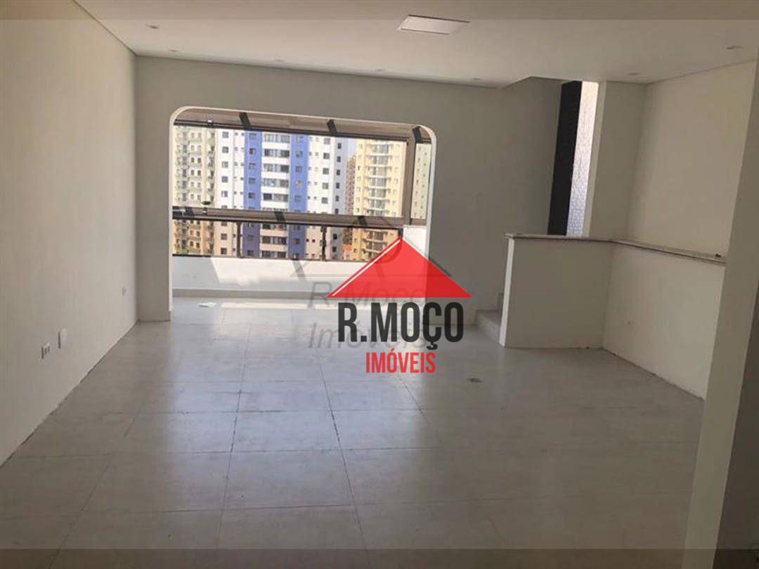 Apartamento à venda com 3 quartos, 209m² - Foto 2