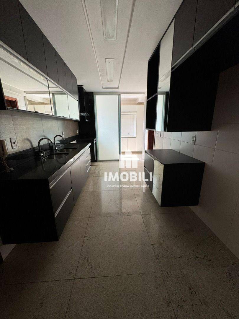 Apartamento à venda com 4 quartos, 312m² - Foto 17