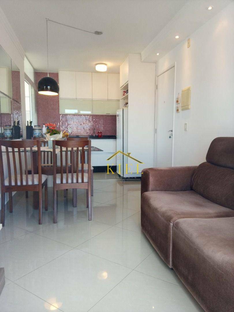 Apartamento à venda com 2 quartos, 61m² - Foto 10