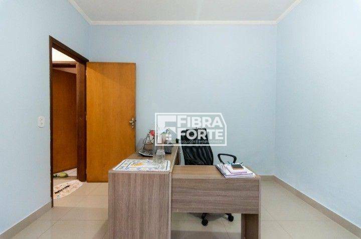 Casa à venda com 3 quartos, 221m² - Foto 29