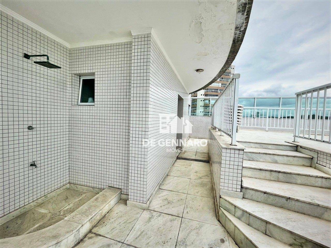 Apartamento à venda com 3 quartos, 180m² - Foto 4