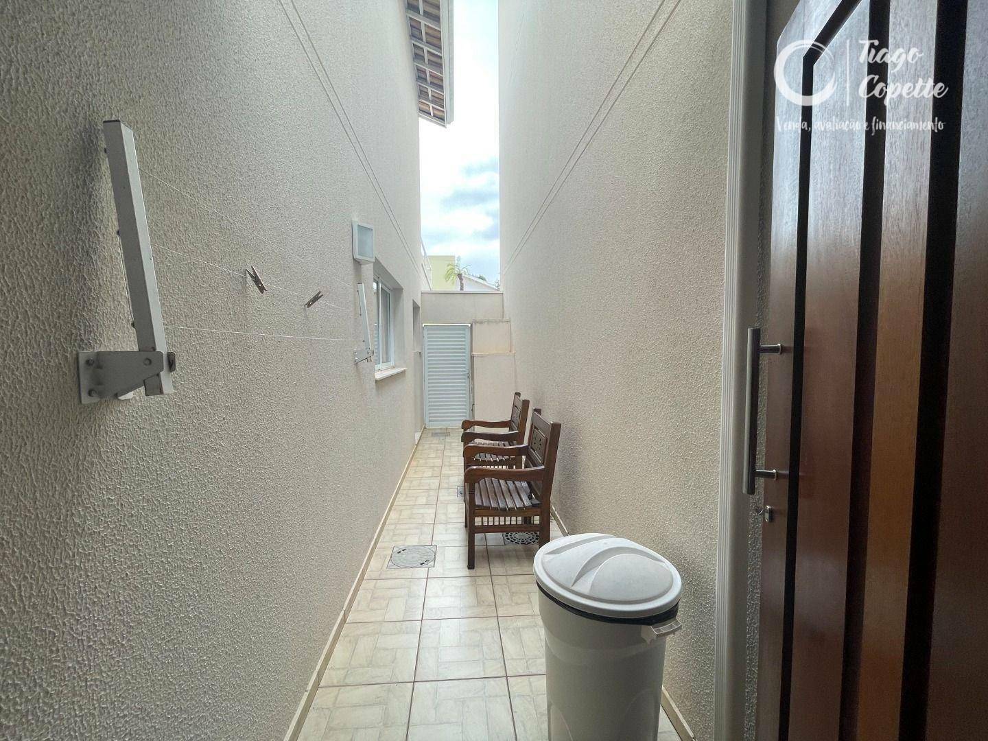 Casa de Condomínio à venda com 3 quartos, 170m² - Foto 3