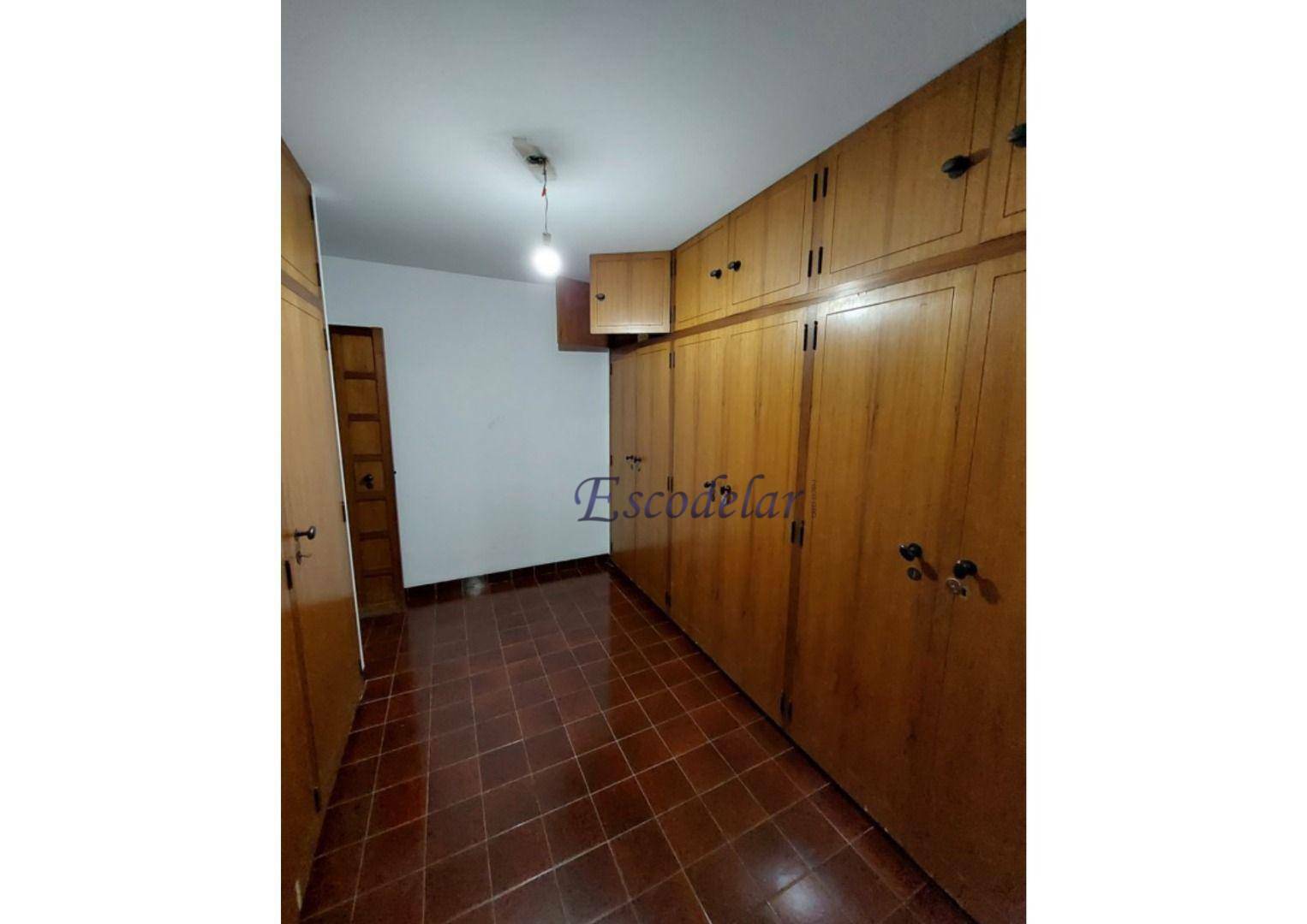 Casa para alugar com 4 quartos, 745m² - Foto 19