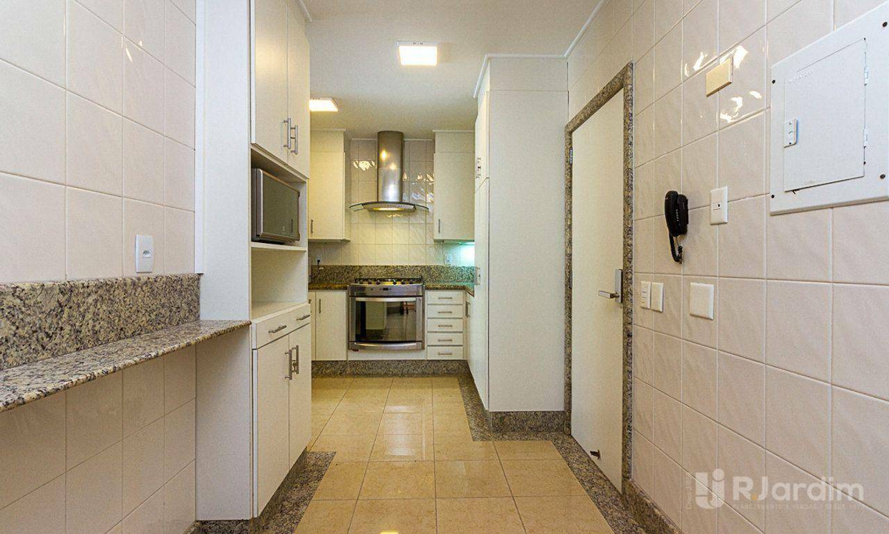 Apartamento para alugar com 3 quartos, 115m² - Foto 4