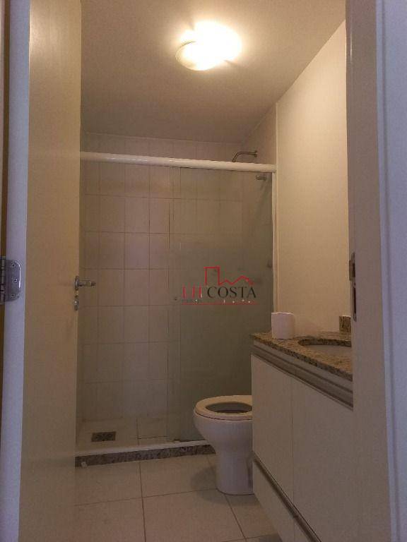 Apartamento para alugar com 2 quartos, 65m² - Foto 19