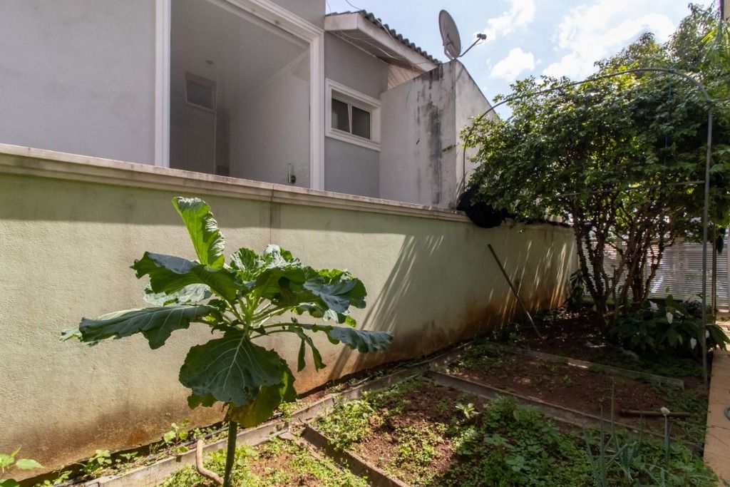 Casa de Condomínio à venda com 4 quartos, 360m² - Foto 18