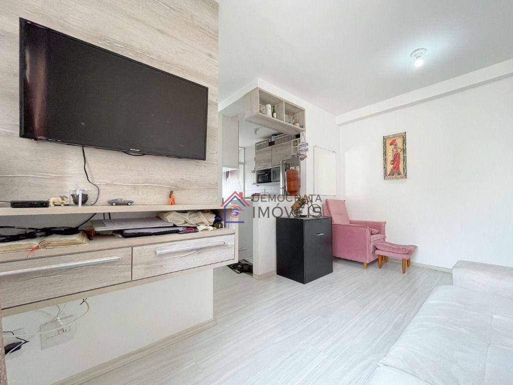 Apartamento à venda com 2 quartos, 46m² - Foto 2