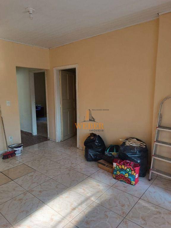 Casa à venda com 2 quartos, 90m² - Foto 12