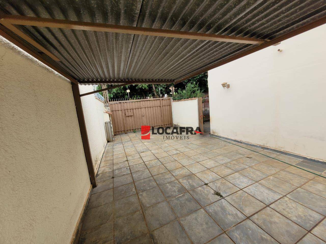 Sobrado à venda e aluguel com 4 quartos, 316m² - Foto 10