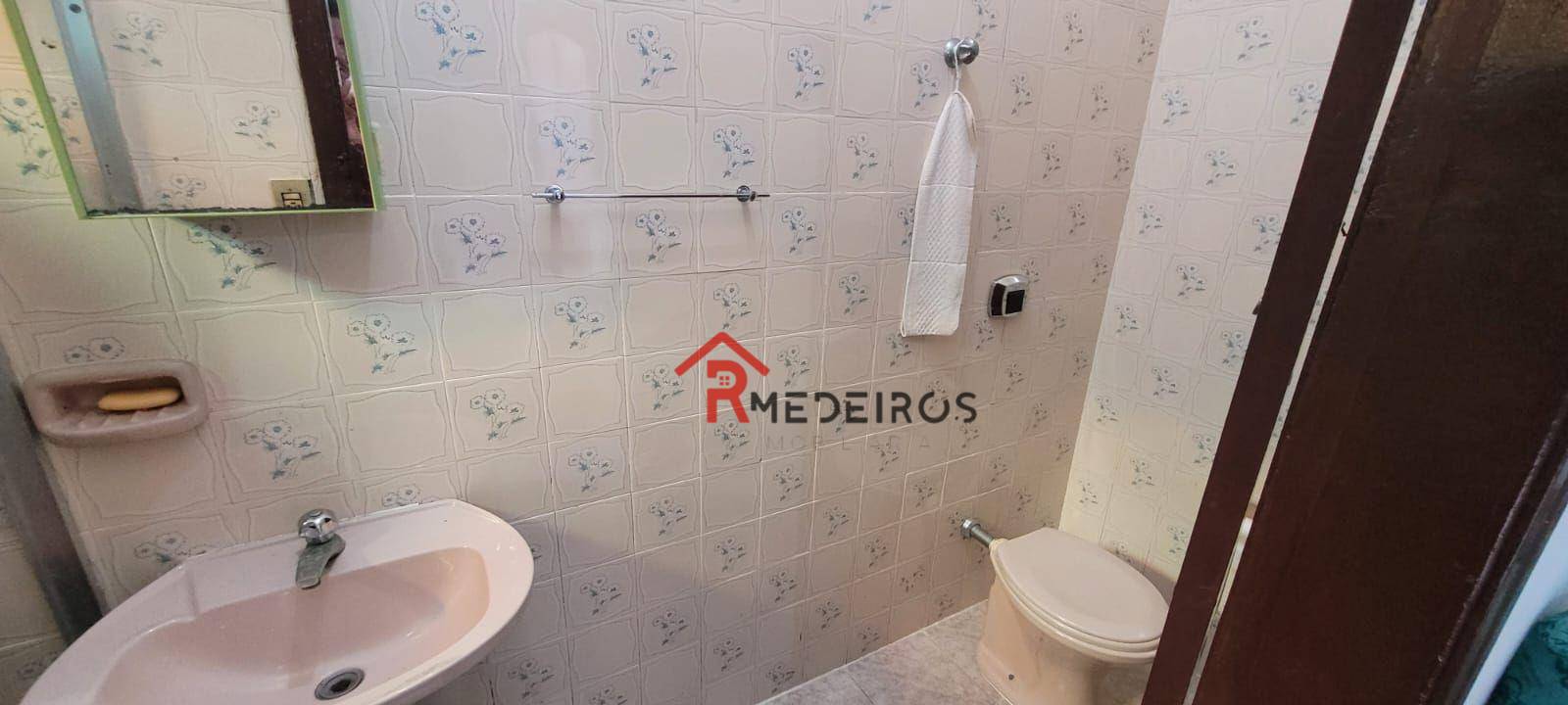 Casa à venda com 2 quartos, 77m² - Foto 12