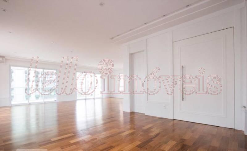 Apartamento para alugar com 3 quartos, 214m² - Foto 17