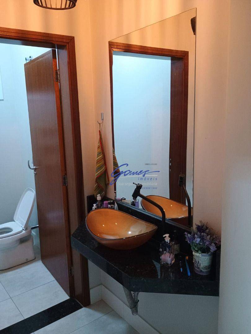 Casa à venda com 3 quartos, 210m² - Foto 12