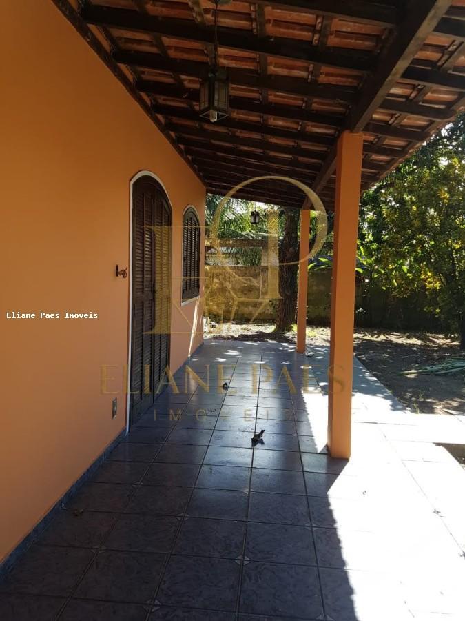 Casa à venda com 4 quartos, 750m² - Foto 1