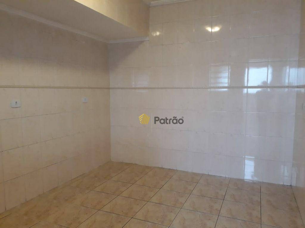 Apartamento à venda com 3 quartos, 97m² - Foto 11