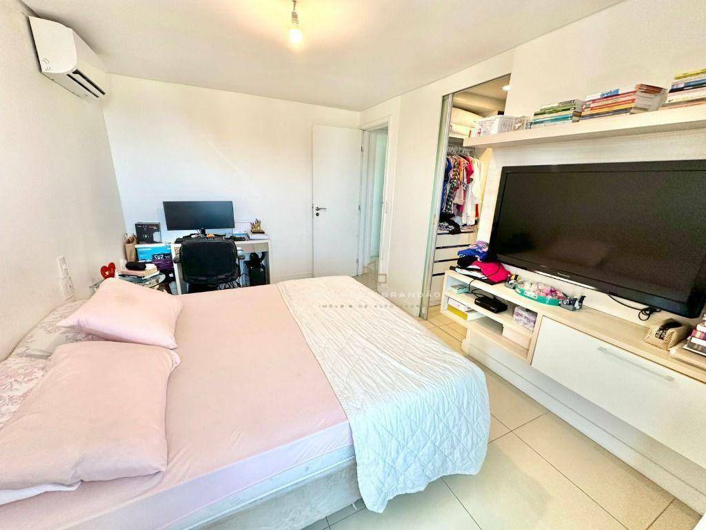 Apartamento à venda com 4 quartos, 330m² - Foto 18