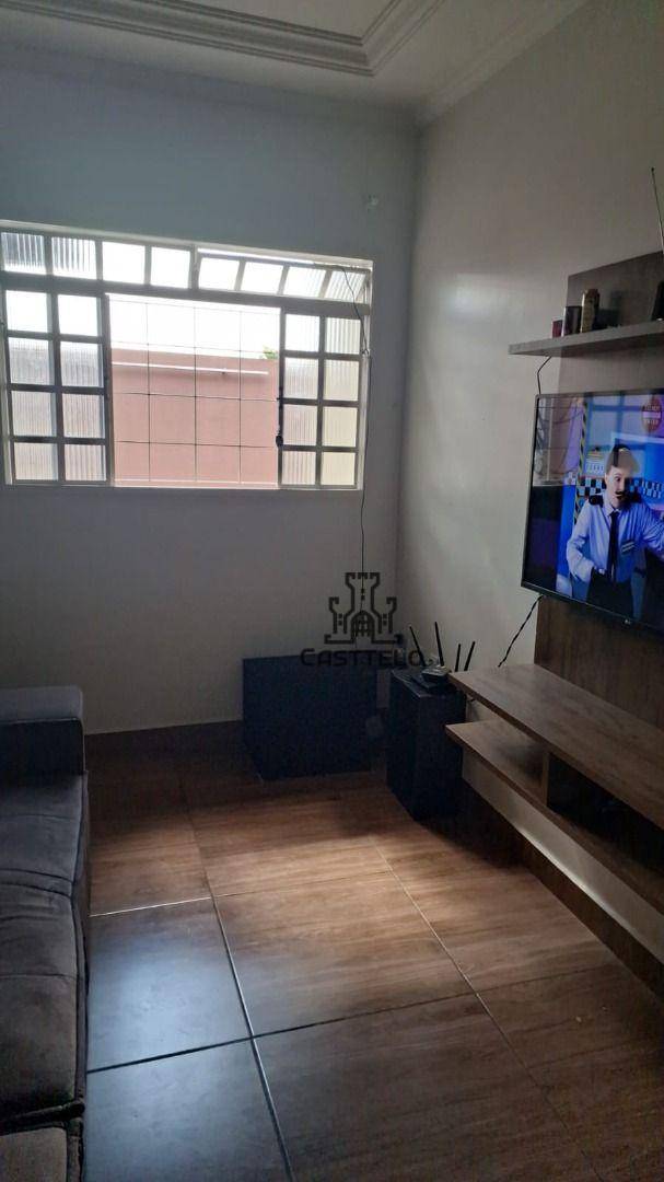 Casa à venda com 2 quartos, 56m² - Foto 3