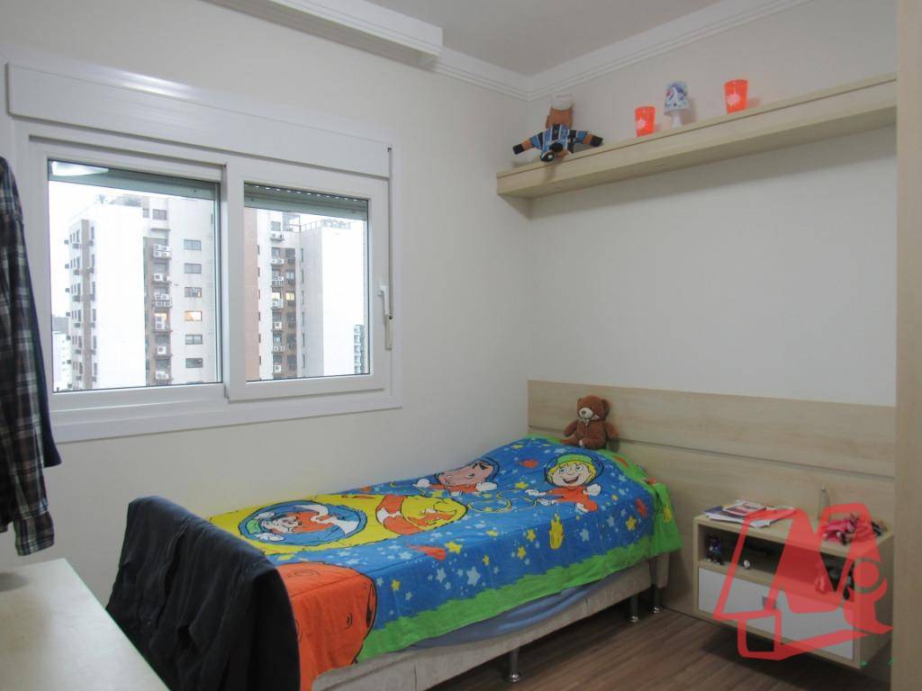 Apartamento para alugar com 3 quartos, 130m² - Foto 9