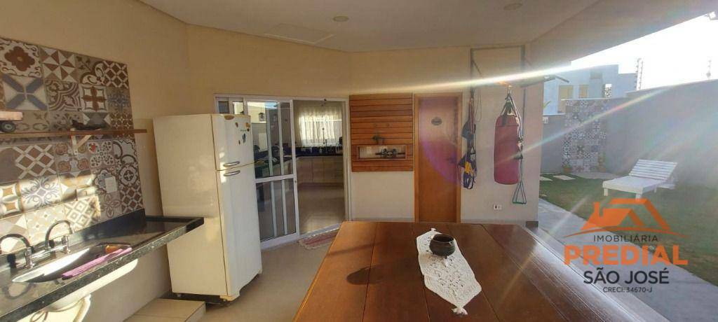 Casa de Condomínio à venda com 3 quartos, 240m² - Foto 15