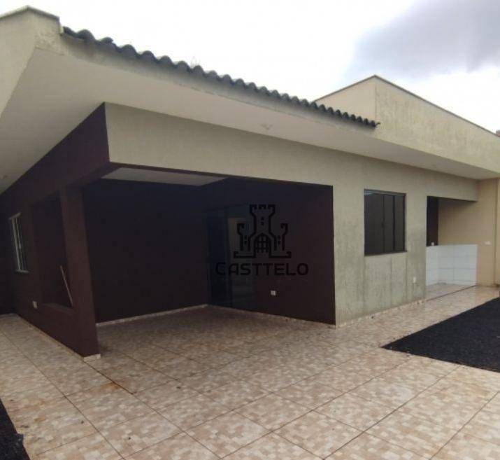 Casa à venda com 2 quartos, 69m² - Foto 2