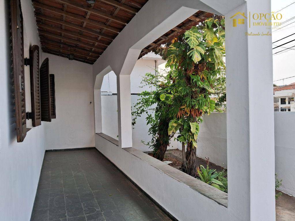 Casa à venda com 2 quartos, 131m² - Foto 2