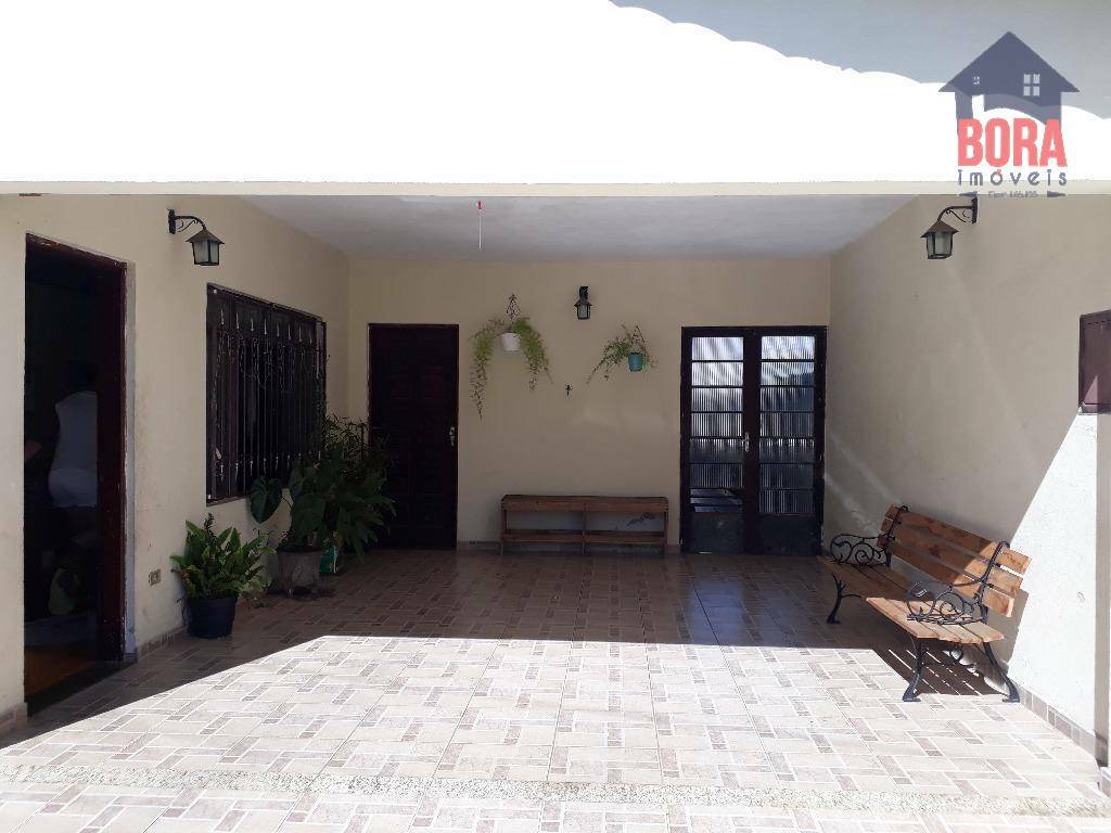 Casa à venda com 3 quartos, 200m² - Foto 17