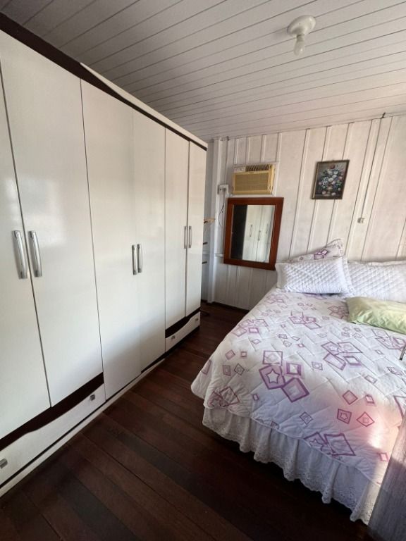 Casa à venda com 4 quartos, 170m² - Foto 4