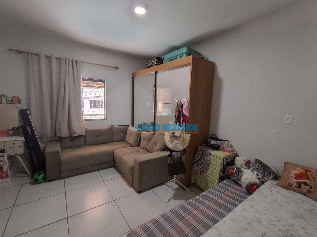 Casa à venda com 5 quartos, 182m² - Foto 35