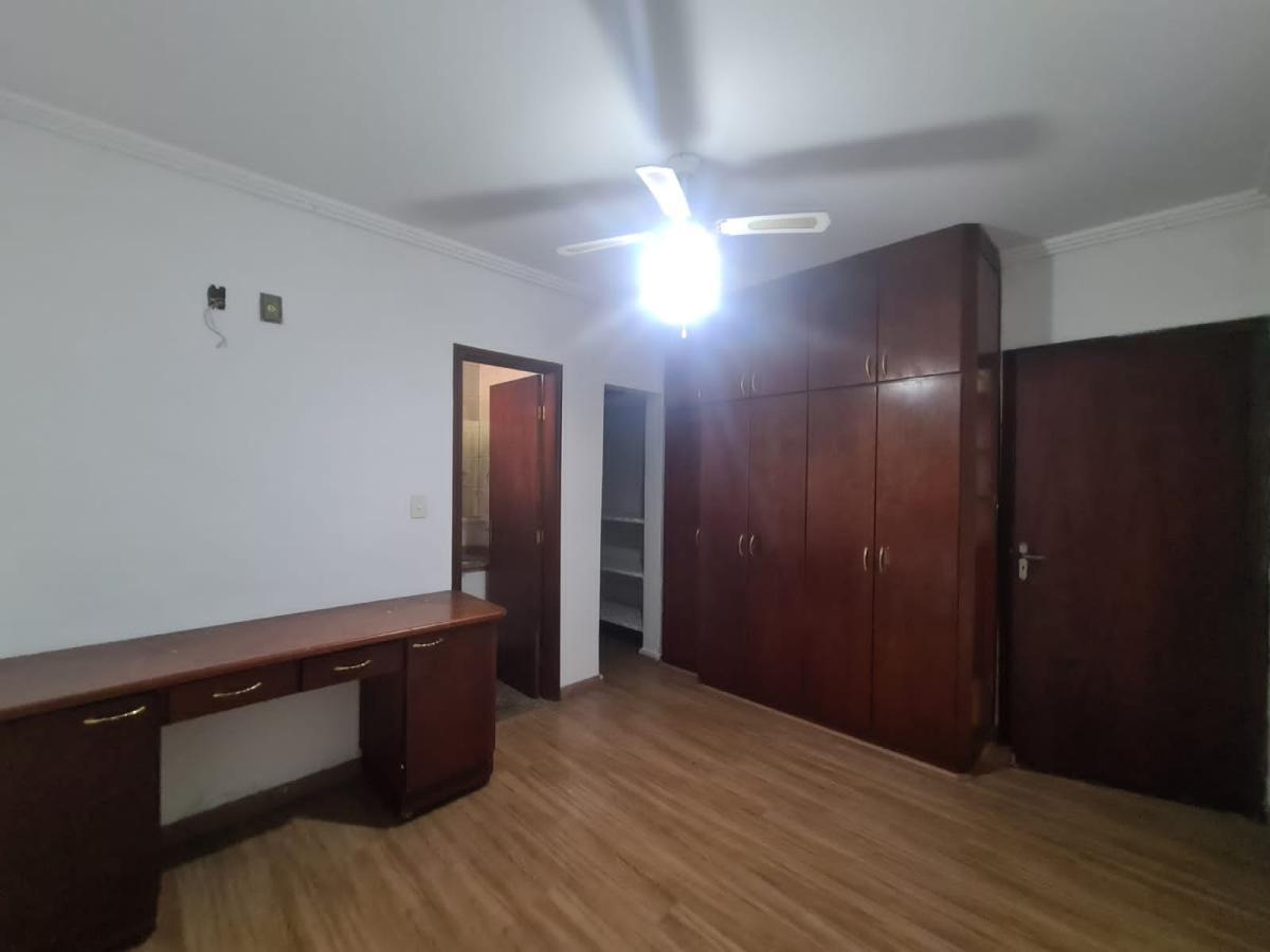 Casa de Condomínio à venda com 4 quartos, 350m² - Foto 18