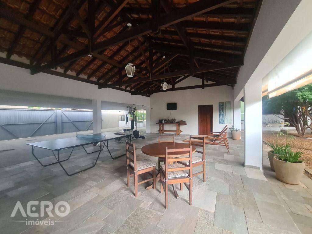 Casa de Condomínio à venda com 5 quartos, 700m² - Foto 1