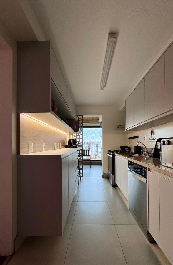 Apartamento para alugar com 2 quartos, 116m² - Foto 11