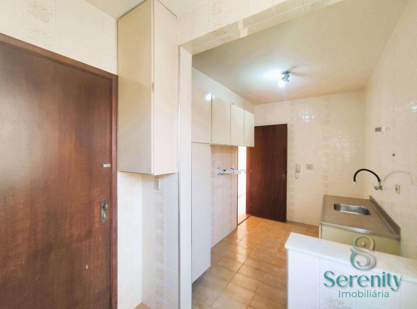 Apartamento para alugar com 2 quartos, 65m² - Foto 7