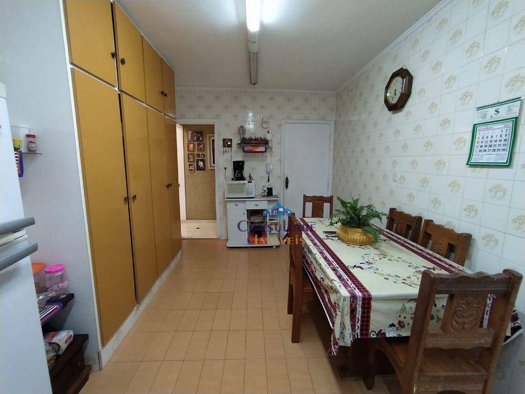 Apartamento à venda com 3 quartos, 170m² - Foto 22