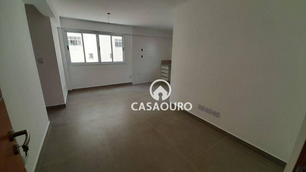 Apartamento à venda com 4 quartos, 208m² - Foto 1