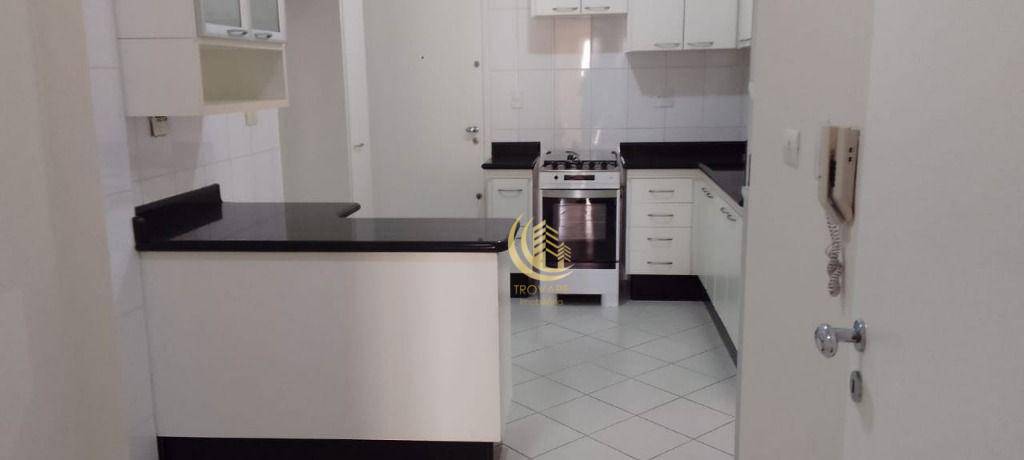 Apartamento à venda com 3 quartos, 156m² - Foto 3