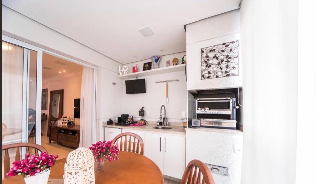 Apartamento à venda com 3 quartos, 156m² - Foto 9