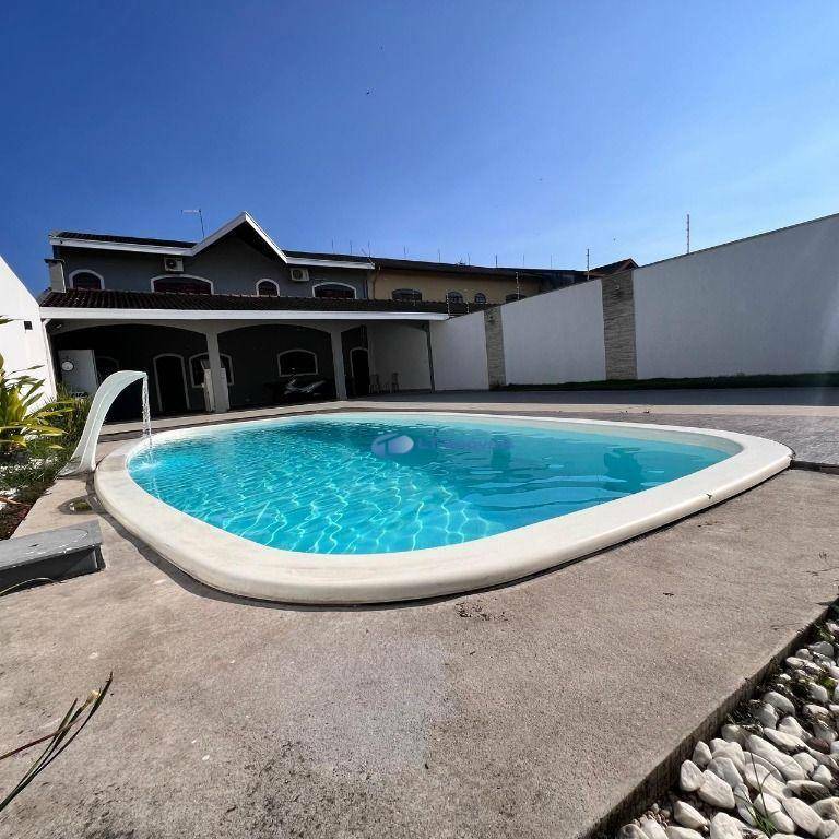Casa para alugar com 2 quartos, 147m² - Foto 1