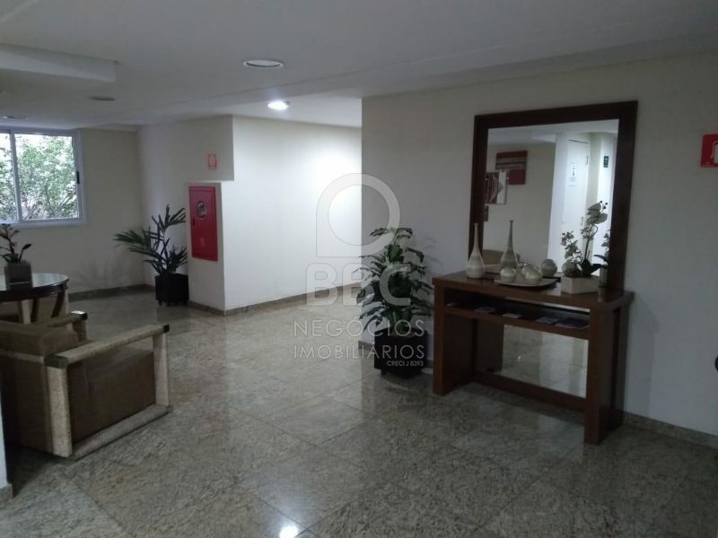 Apartamento à venda com 2 quartos, 74m² - Foto 2