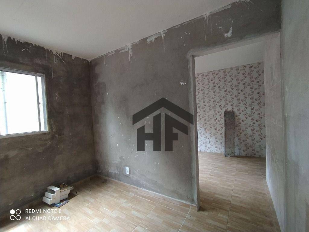 Casa à venda com 2 quartos, 70m² - Foto 14